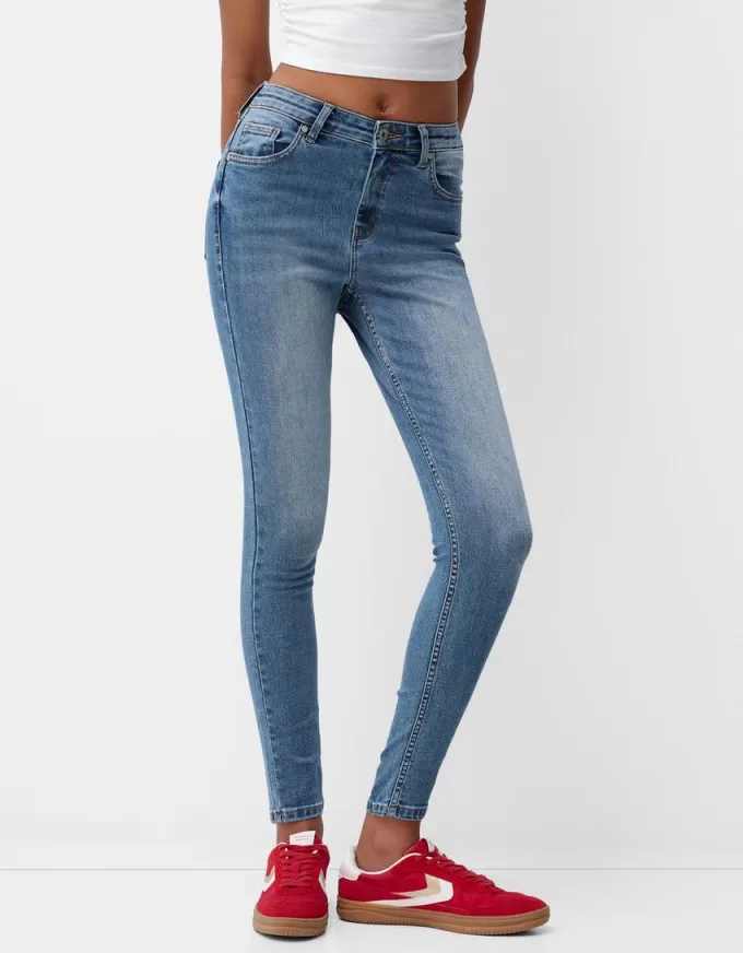 Superhöga skinny-jeans Superhöga skinny-jeans
