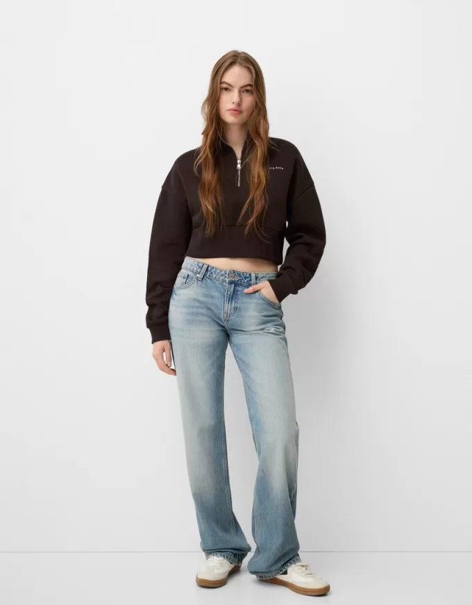 Sweatshirt med dragkedja med broderi Sweatshirt med dragkedja med broderi