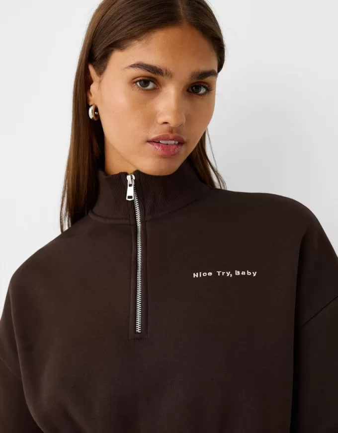 Sweatshirt med dragkedja med broderi Sweatshirt med dragkedja med broderi