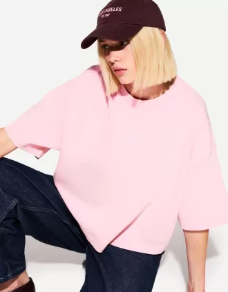 T-shirt med kort ärm och kortärmad passform i kraftig bomull