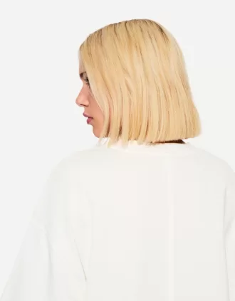 T-shirt med kort ärm och kortärmad passform i kraftig bomull
