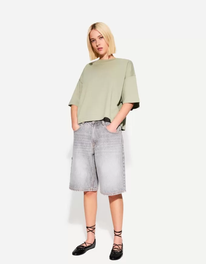 T-shirt med kort ärm och kortärmad passform i kraftig bomull T-shirt med kort ärm och kortärmad passform i kraftig bomull