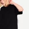 T-shirt med kort ärm och kortärmad passform i kraftig bomull T-shirt med kort ärm och kortärmad passform i kraftig bomull