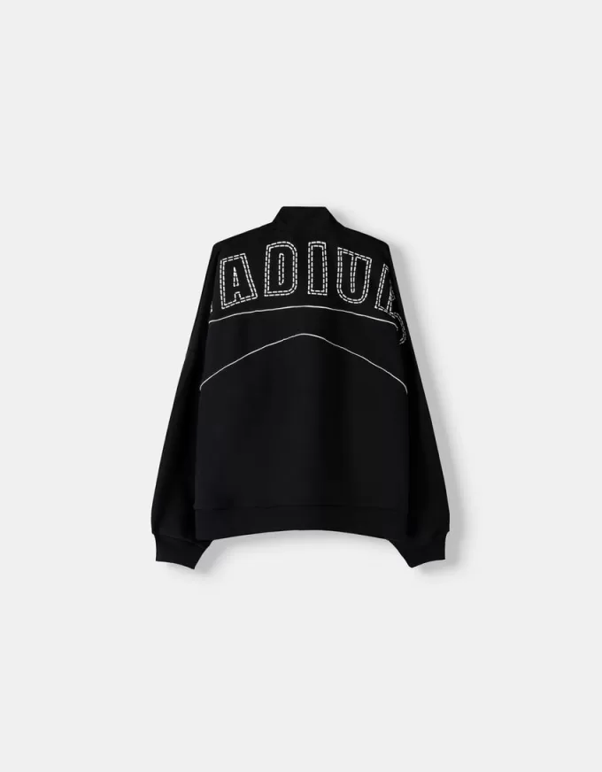 Tryckt sportig sweatshirt med dragkedja Tryckt sportig sweatshirt med dragkedja