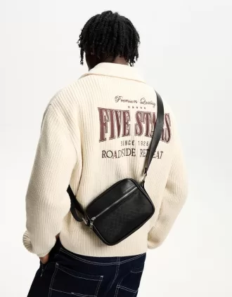 Tryckt teknisk crossbody-väska