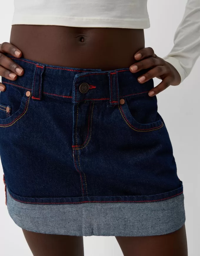 Uppfällbar minikjol i jeans Uppfällbar minikjol i jeans