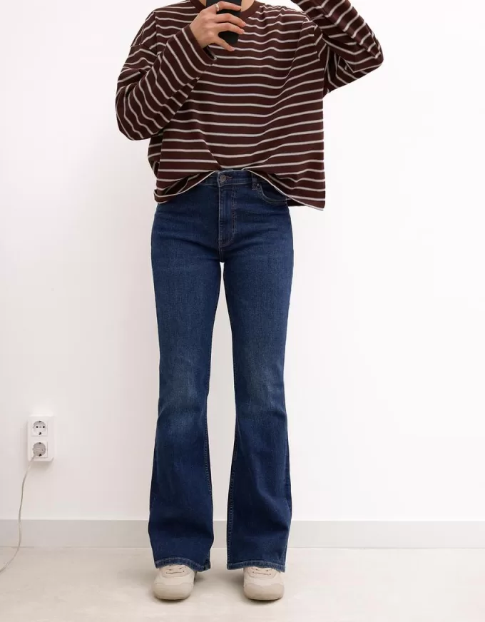 Utsvängda jeans