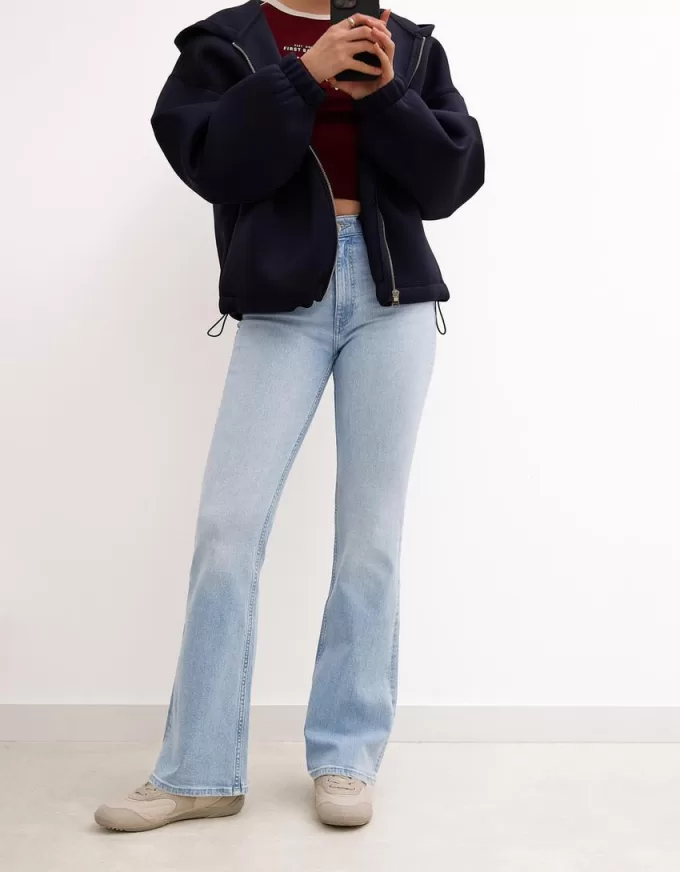 Utsvängda jeans