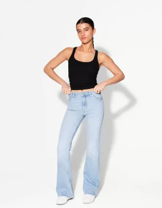 Utsvängda jeans