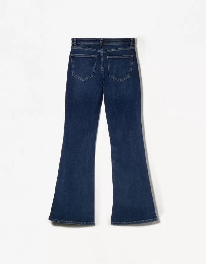 Utsvängda jeans
