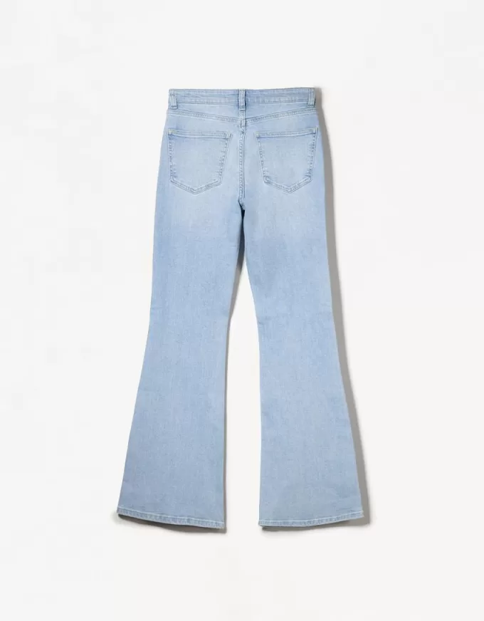 Utsvängda jeans Utsvängda jeans