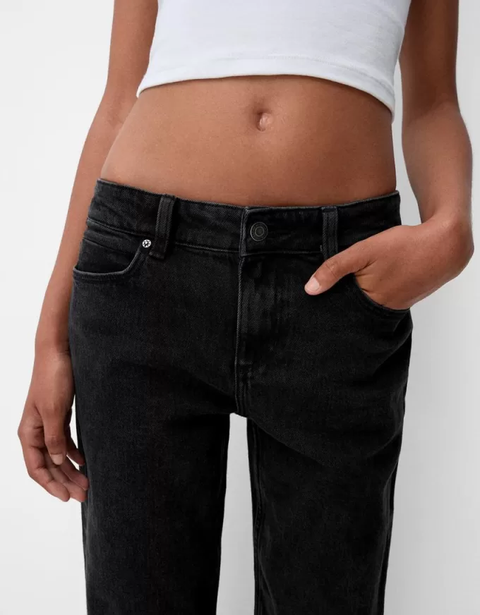 Utsvängda jeans med delad fåll Utsvängda jeans med delad fåll