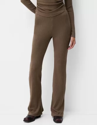 Utsvängda ribbade culottes