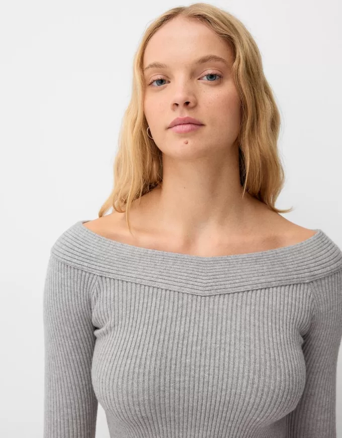 V-ringad off-shoulder tröja V-ringad off-shoulder tröja