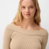 V-ringad off-shoulder tröja V-ringad off-shoulder tröja