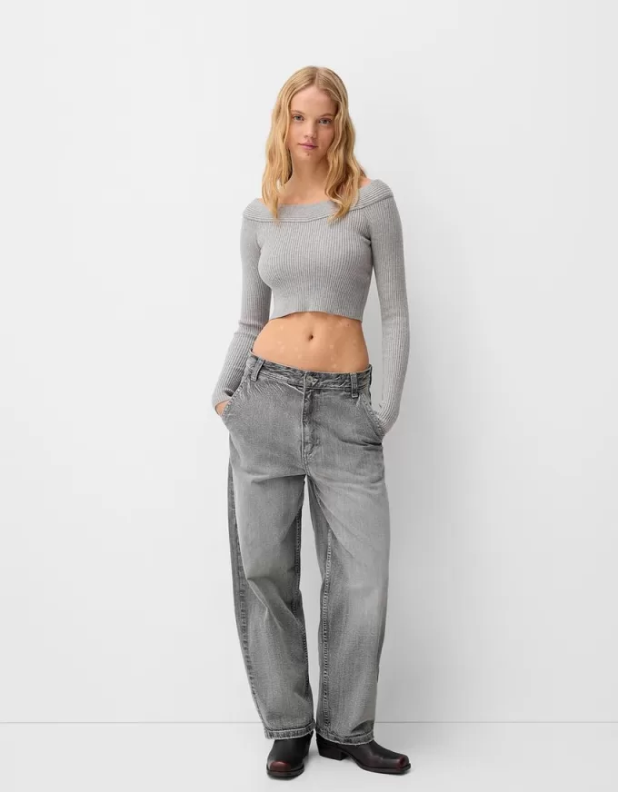 V-ringad off-shoulder tröja V-ringad off-shoulder tröja