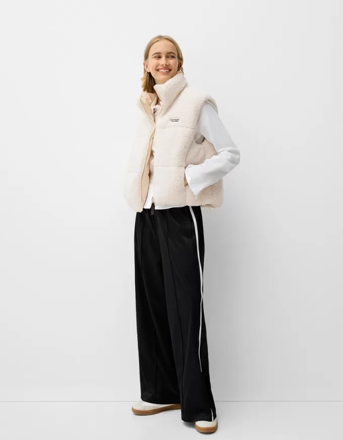 Vändbar faux shearling-väst Vändbar faux shearling-väst