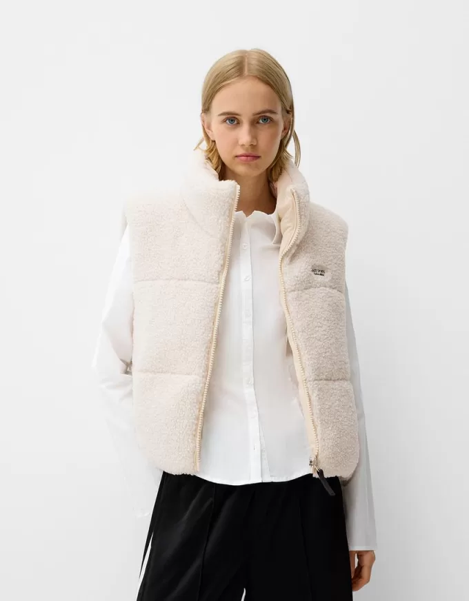 Vändbar faux shearling-väst Vändbar faux shearling-väst