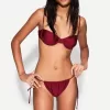 Vinröd bikinitrosa med rosett Vinröd bikinitrosa med rosett